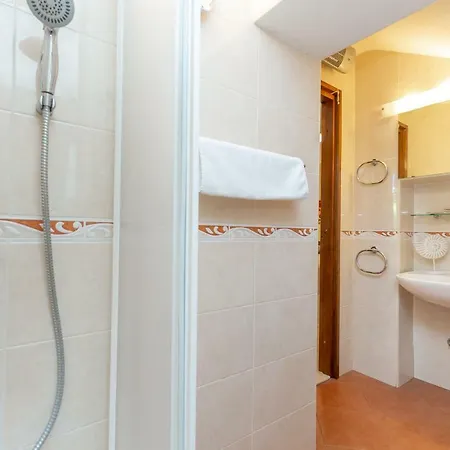 Studio Cinnabarinus S4 Ντουμπρόβνικ